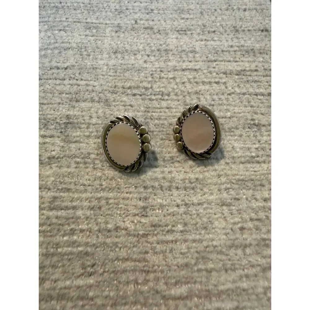 Southwestern Native American SterlingSilver Mother of Pearl Oval Clip On Earring